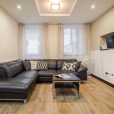 Dolly'S Duplex Home ブダペスト エクステリア 写真